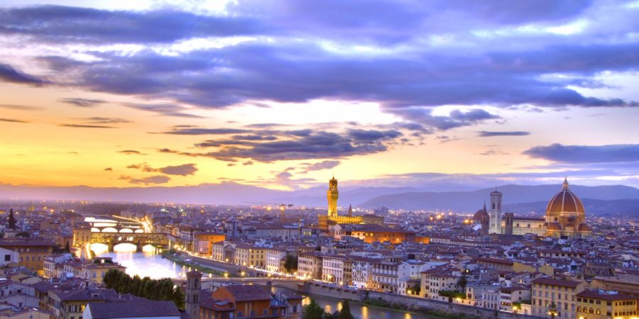 Entardecer no Piazzale Michelangelo: vista belíssima de Florença na melhor companhia